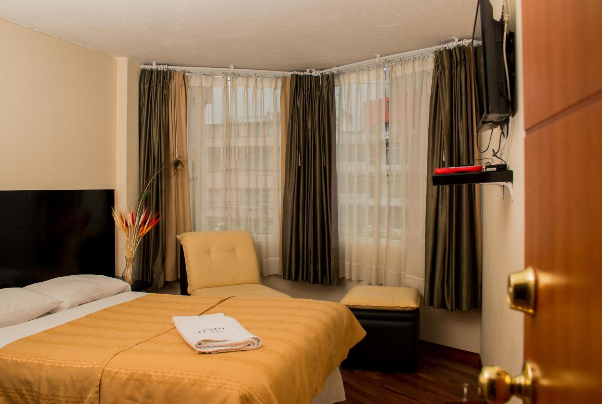 Hostal Capri กีโต ภายนอก รูปภาพ