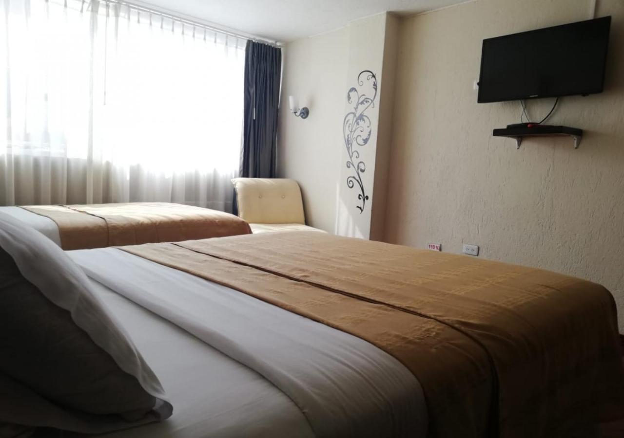 Hostal Capri กีโต ภายนอก รูปภาพ